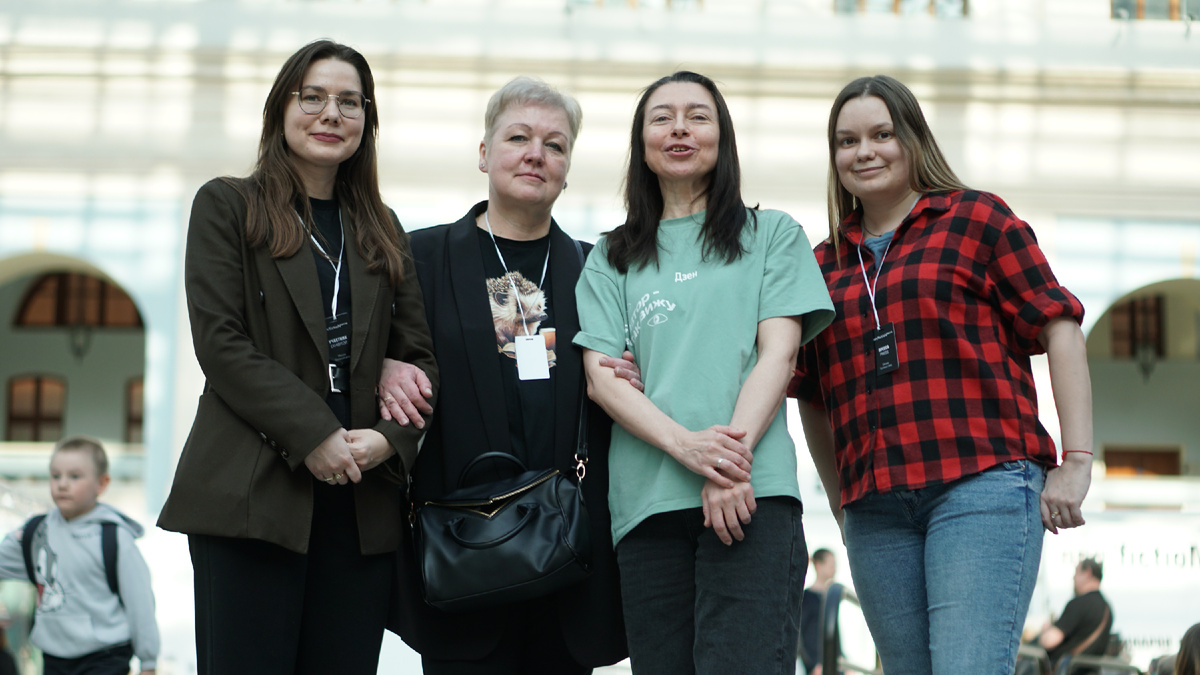 Фоточки с позапрошлого нон/фика, когда нам удалось собраться тёплой компанией