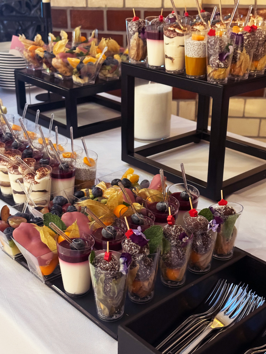 Выездной фуршет от HotKitchen