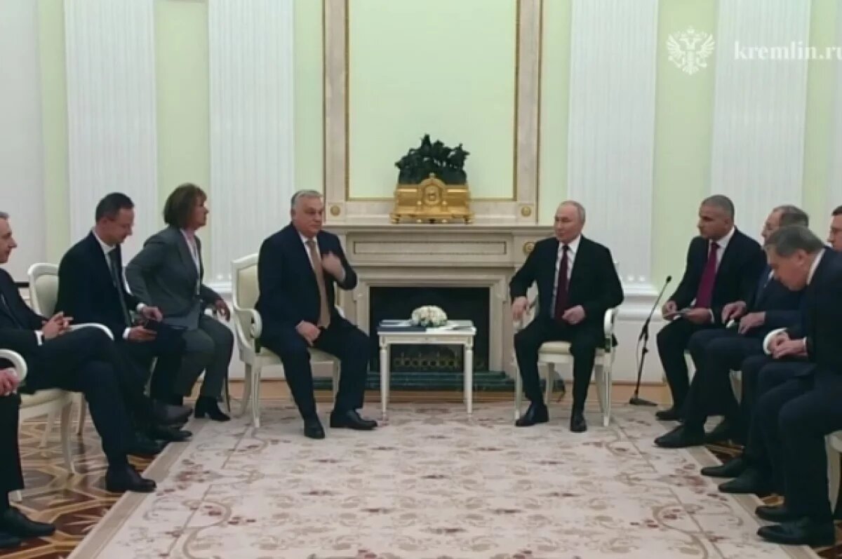    Путин: провести саммит РФ и США в Будапеште предложил Трамп