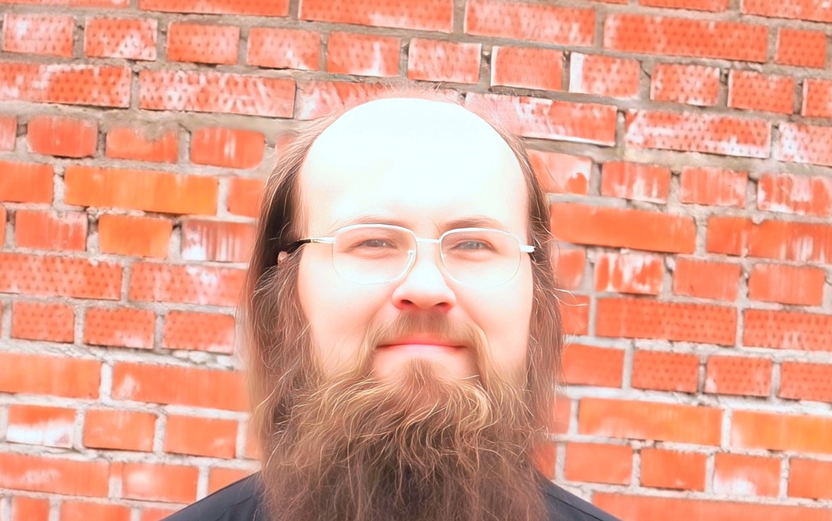 Андрей Ефанов — протоиерей, клирик Кинешемской епархии, настоятель Воскресенского храма (с. Болотново).