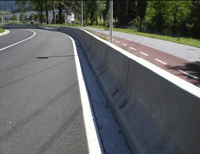 Готовое бетонное ограждение 