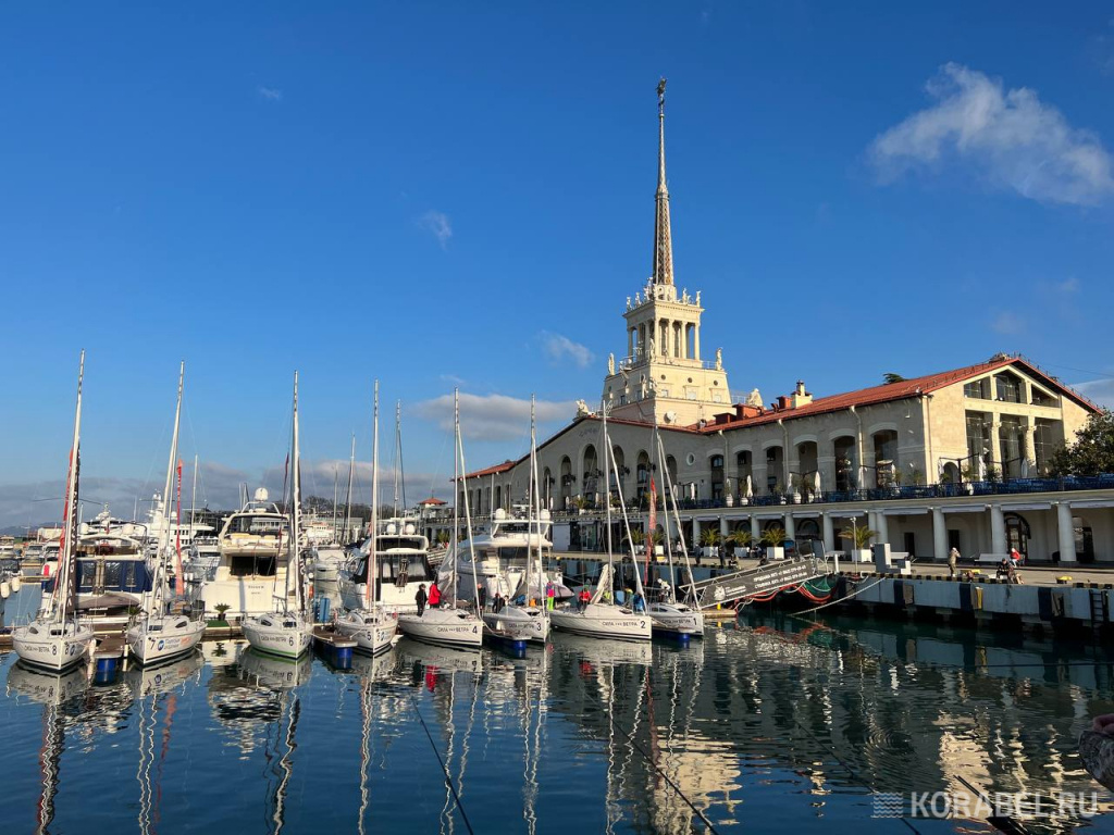 Акватория морского вокзала Сочи / Фото: Корабел. Ру  📷

