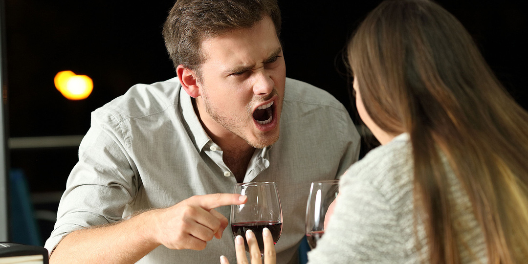 Почему нарциссы ревнуют: разбор механизмов токсичной зависти