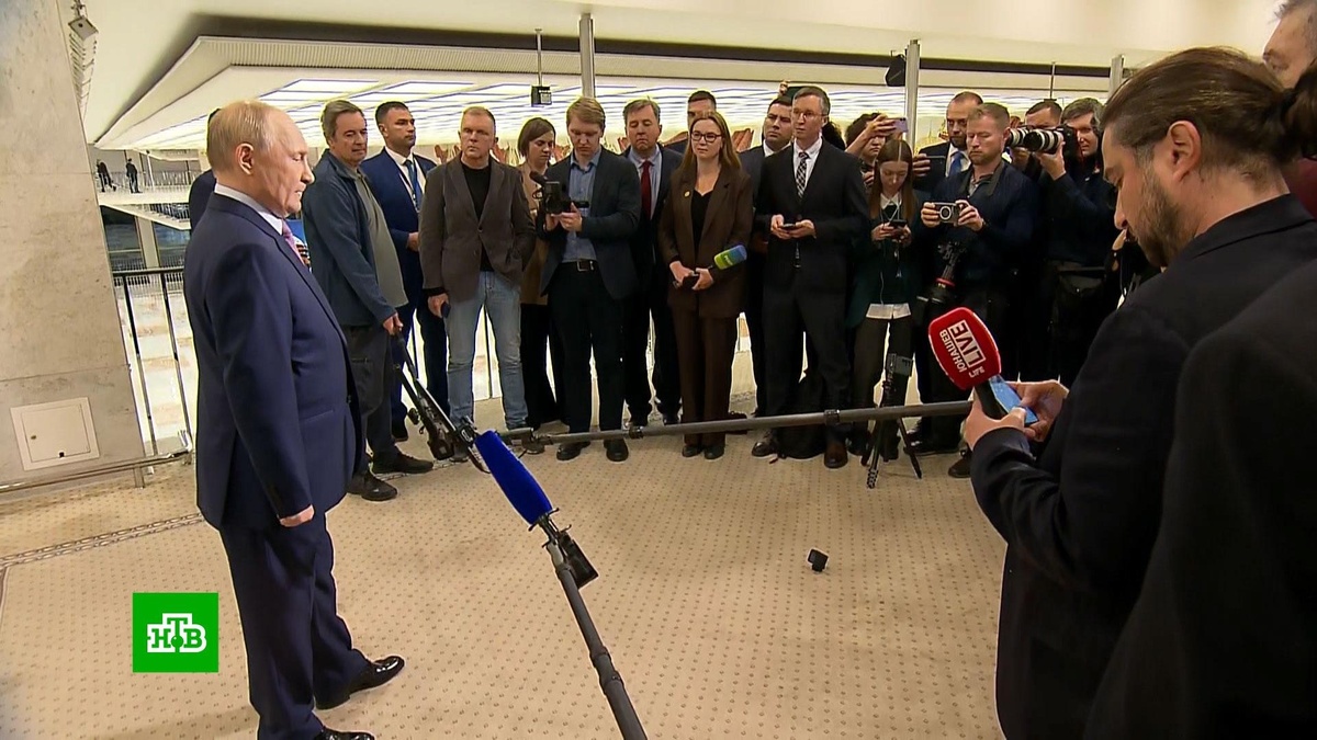    Путин: Трамп перенес встречу в Будапеште, которую сам и предложил