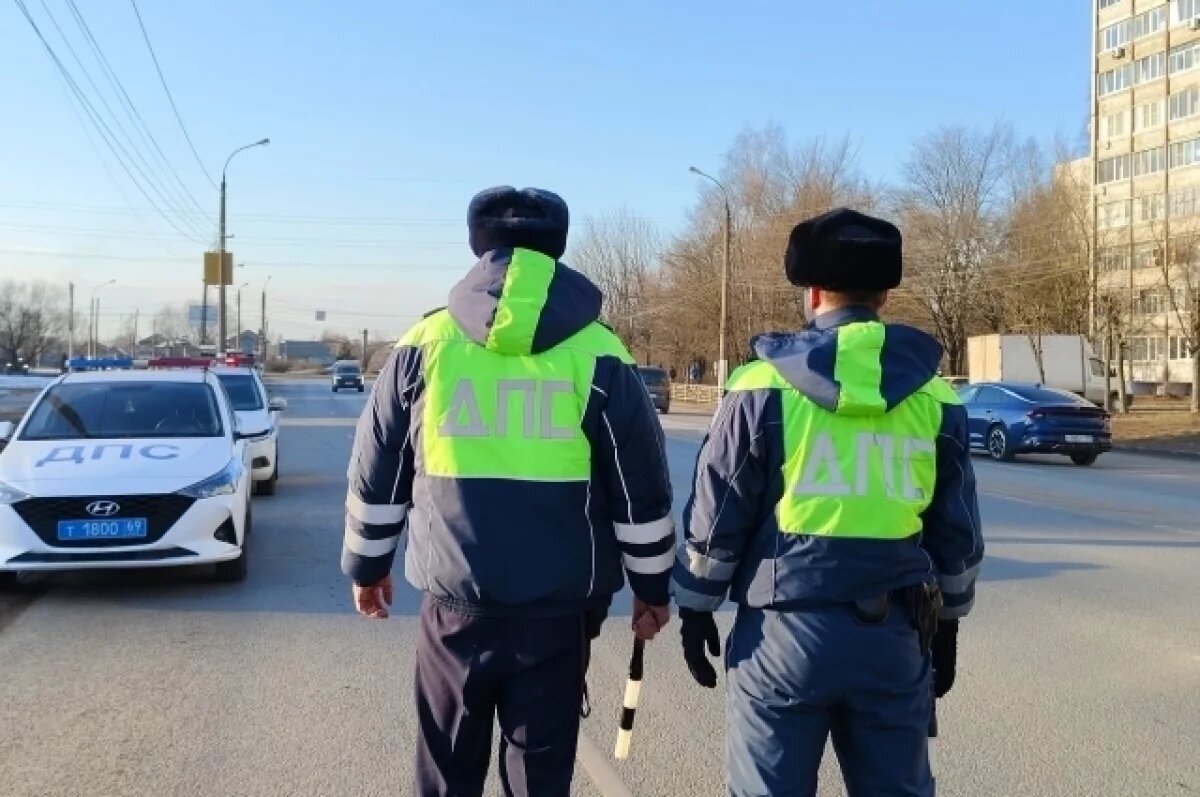   В Твери водителей грузовиков штрафовали за нарушения правил перевозок