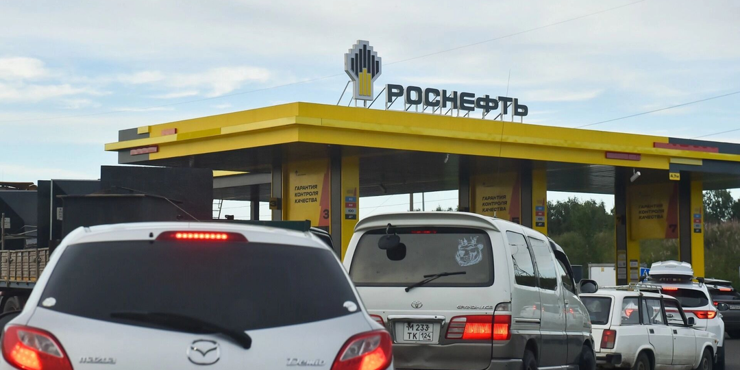 Нефть в мире дешевеет, бензин в России дорожает! Что будет дальше с нашей экономикой?