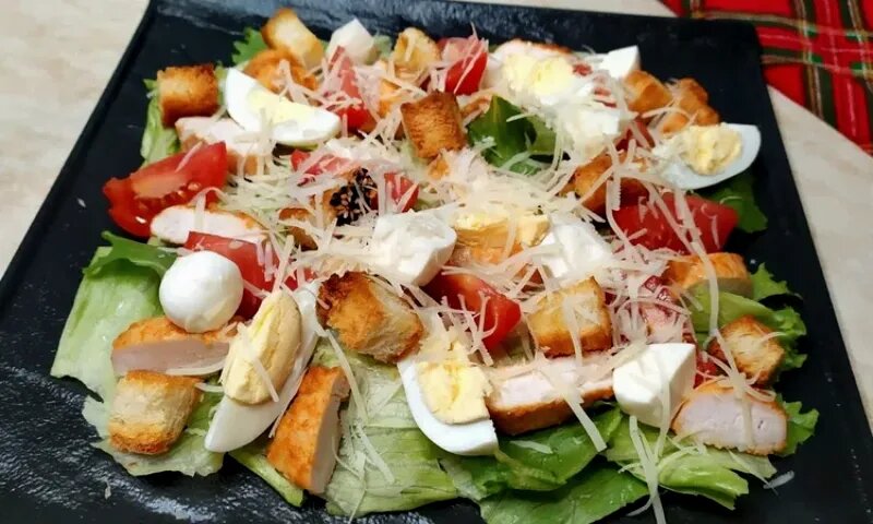 Шикарный салат цезарь