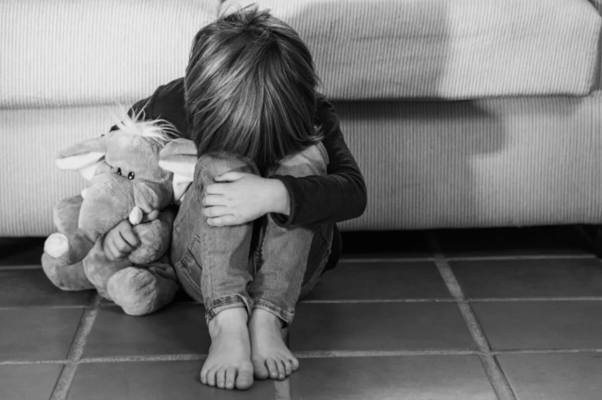    Трехлетняя омичка попала в реанимацию после избиения сожителем матери