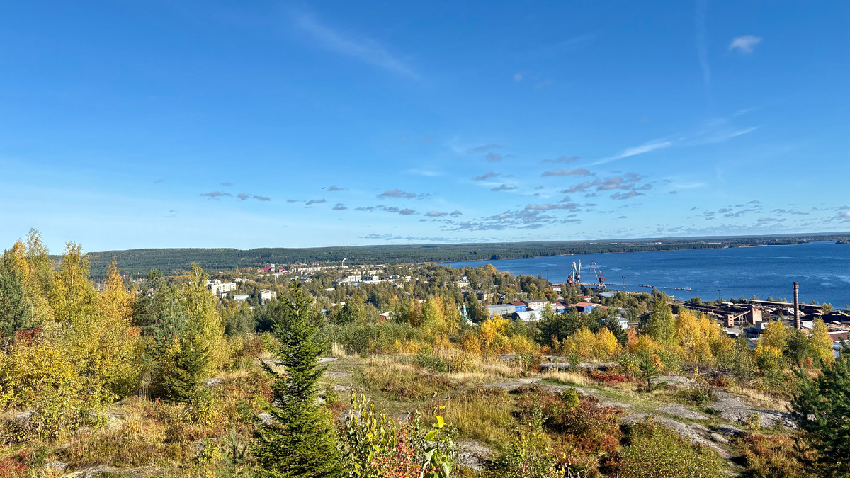 Вид с горы Лысуха в Медвежьегорске