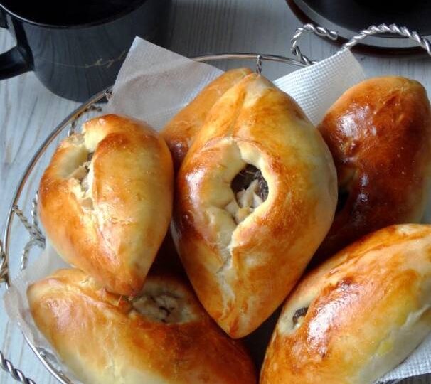 Расстегай, который не пересыхает: идеальное тесто и сочная рыбная начинка