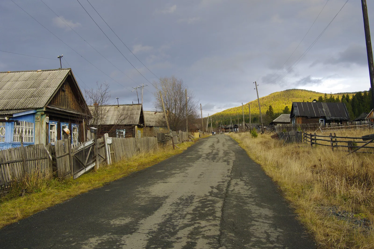 Пустые улицы деревни
