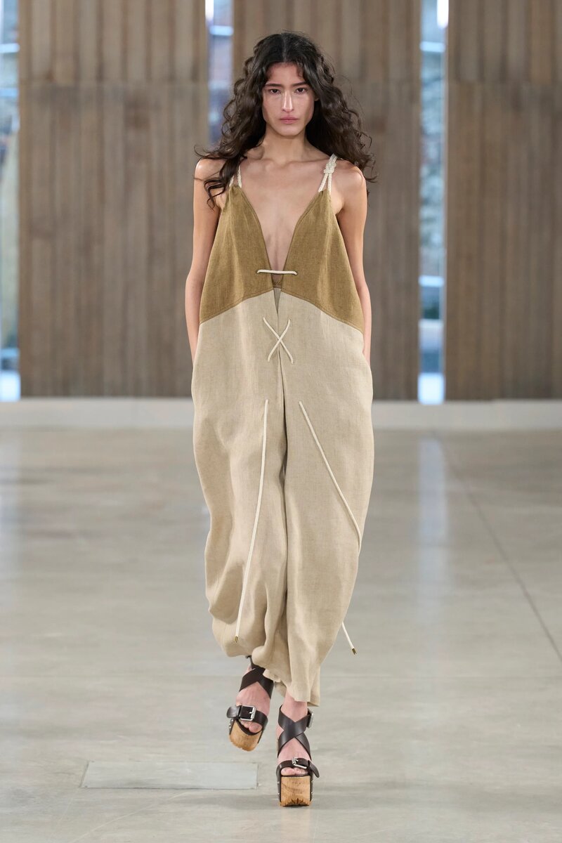 Moschino Spring 2026 Ready-To-Wear