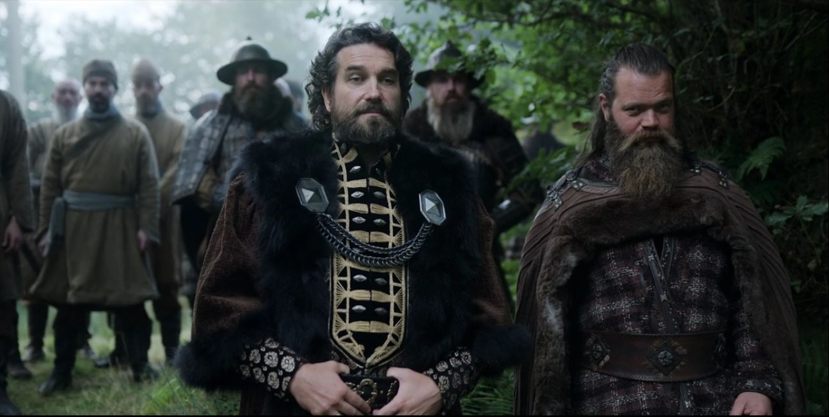Марцин Дороциньский в роли Ярослава Мудрого. Кадр из сериала «Викинги: Вальхалла», 2022 г.