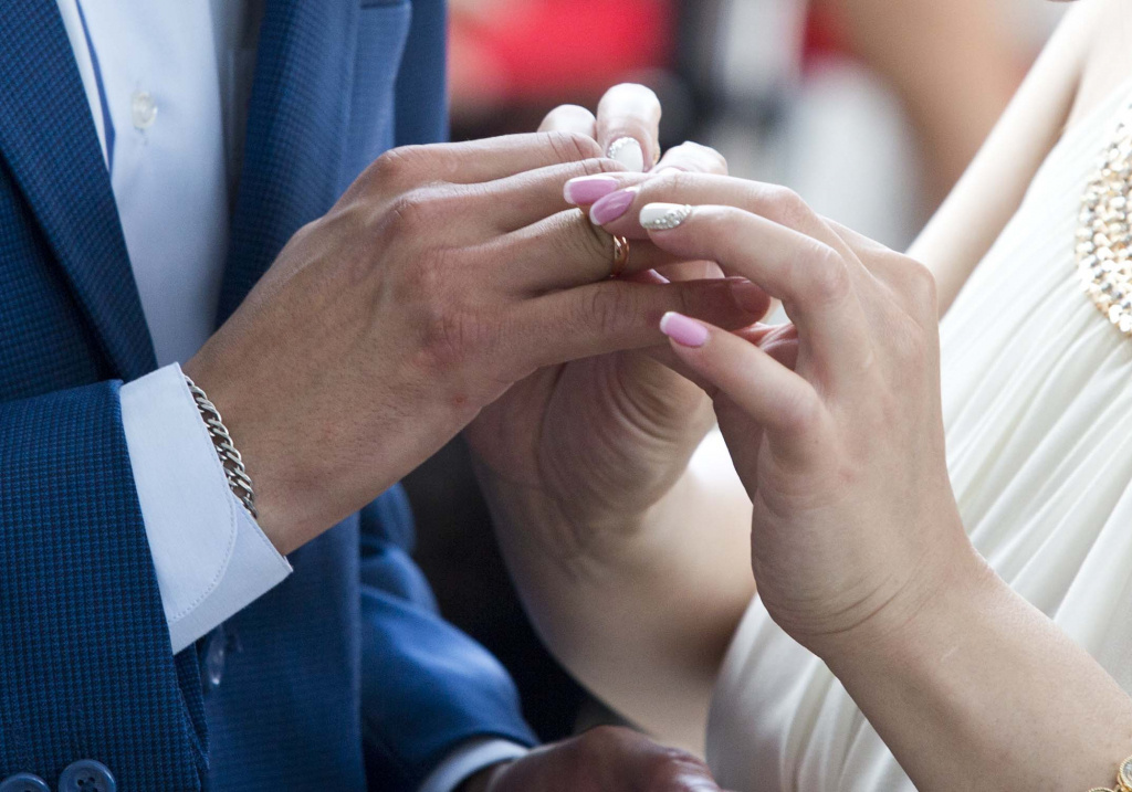    В Югре будет действовать новый порядок проведения свадебных церемоний