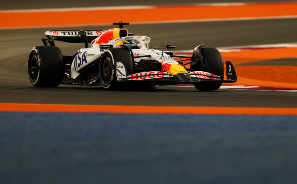 На мягких шинах новичок Хаджар продемонстрировал впечатляющую скорость