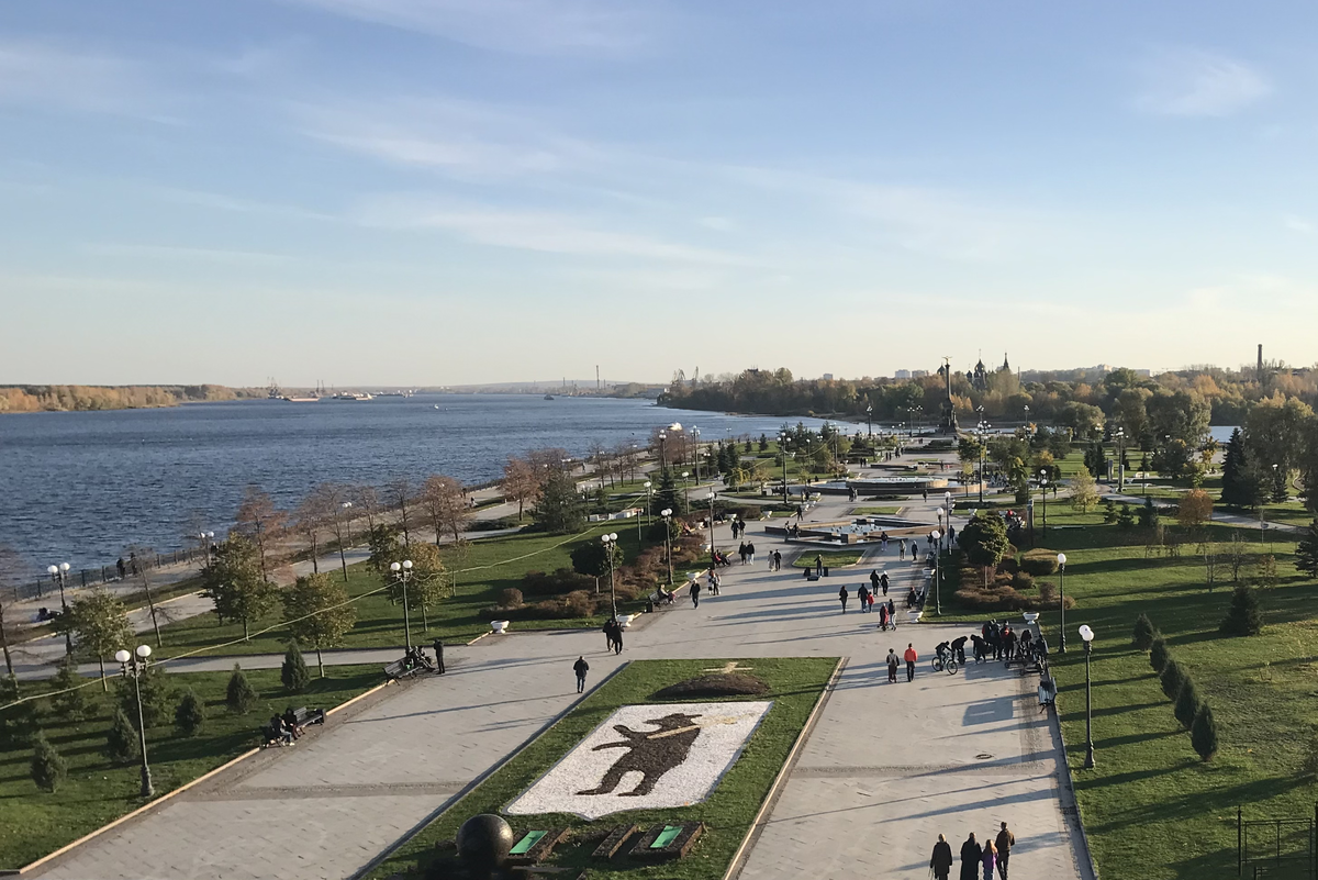 Отсюда открывается захватывающий вид на обе реки, а также на центральные части города и его старинные архитектурные памятники. Фото: Кристина Рудич