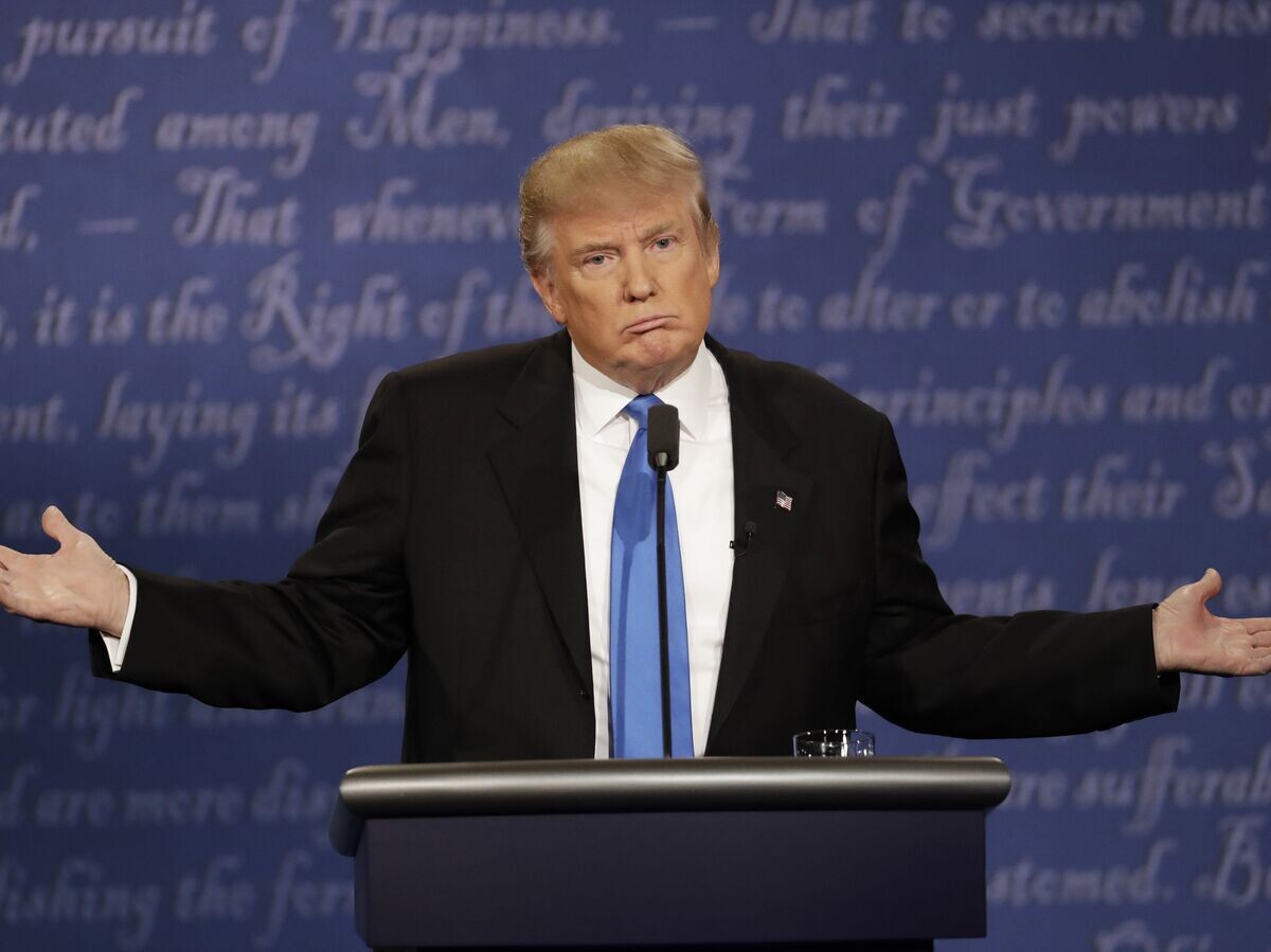    Кандидат в президенты США Дональд Трамп во время третьих теледебатов© AP Photo / Patrick Semansky