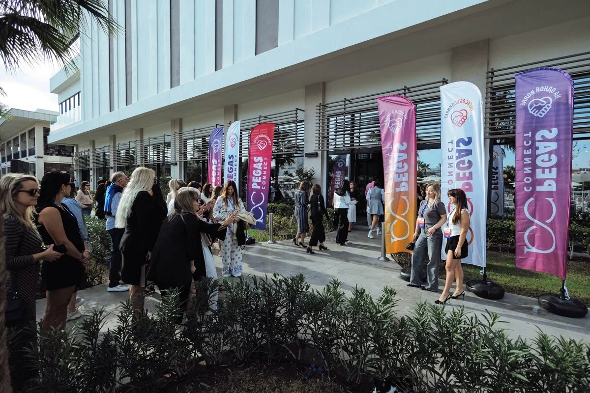    Атмосфера праздника встречала гостей Pegas Connect с самого утра. Фото: PEGAS Touristik