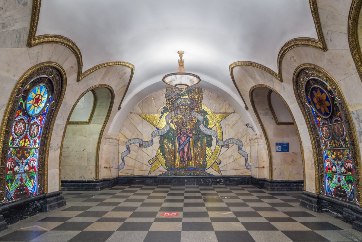 Станция "Новослободская". Фото из открытых источников интернет