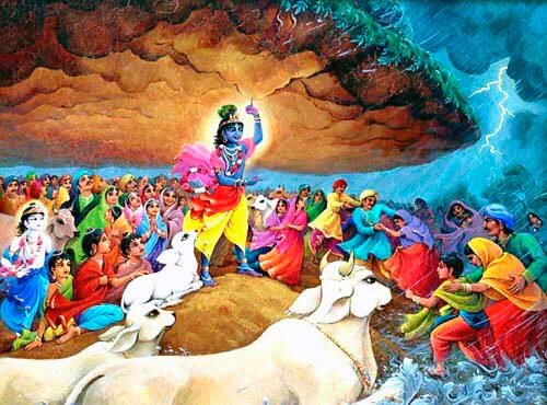 Господь Кришна держит холм Говардхан 