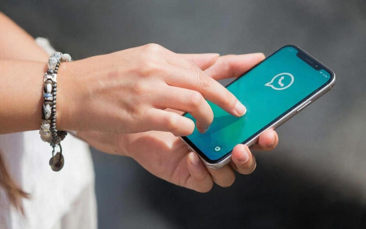    Роскомнадзор пригрозил мессенджеру WhatsApp* полной блокировкой