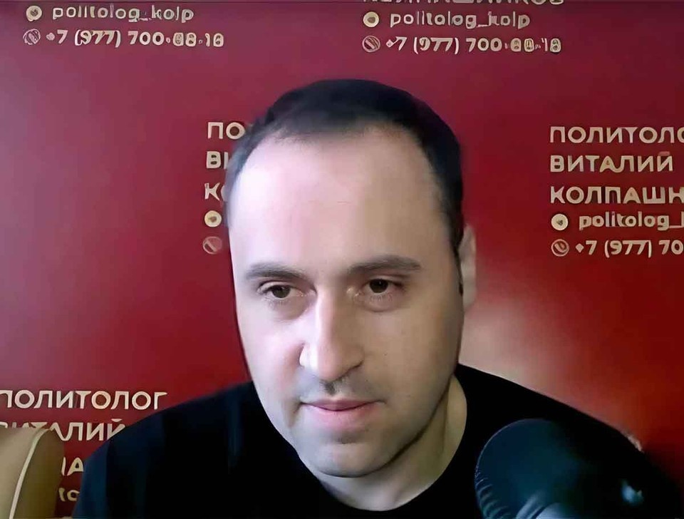    Руслан Татаринов — создатель телеграм-канала «Шепот фронта» Кадр видео