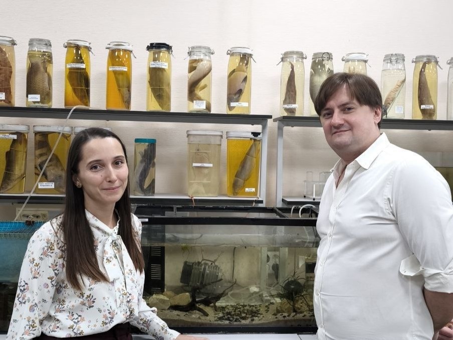 Мадина Хамитова и Андрей Калайда на кафедре "Водные биоресурсы и аквакультура" КГЭУ