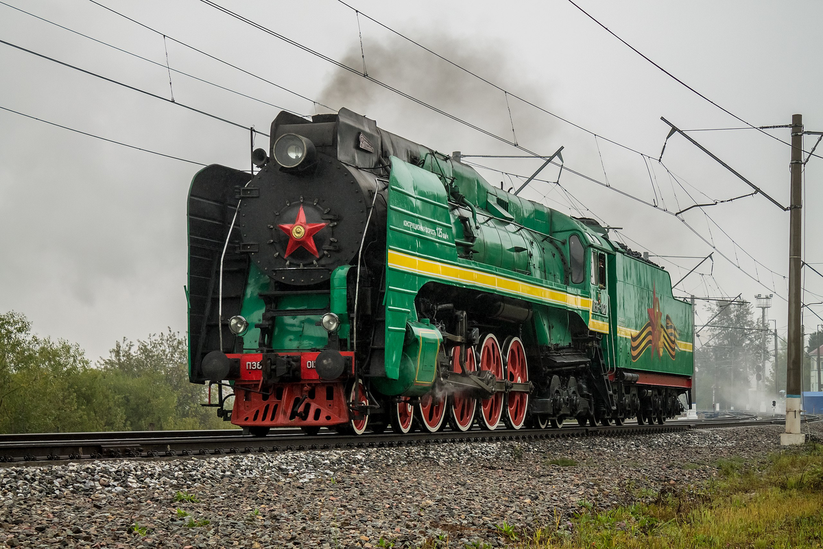 Советский магистральный пассажирский паровоз П36-0120 на экспериментальном кольце ВНИИЖТ, выпускался Коломенским заводом с 1950 по 1956 годы. Источник фото: ru.wikipedia.org Авторство: Neu-Zwei. https://img-fotki.yandex.ru/get/4014/43107019.29/0_abf1a_120ac84f_orig.jpg, CC BY-SA 4.0, https://commons.wikimedia.org/w/index.php?curid=45279283