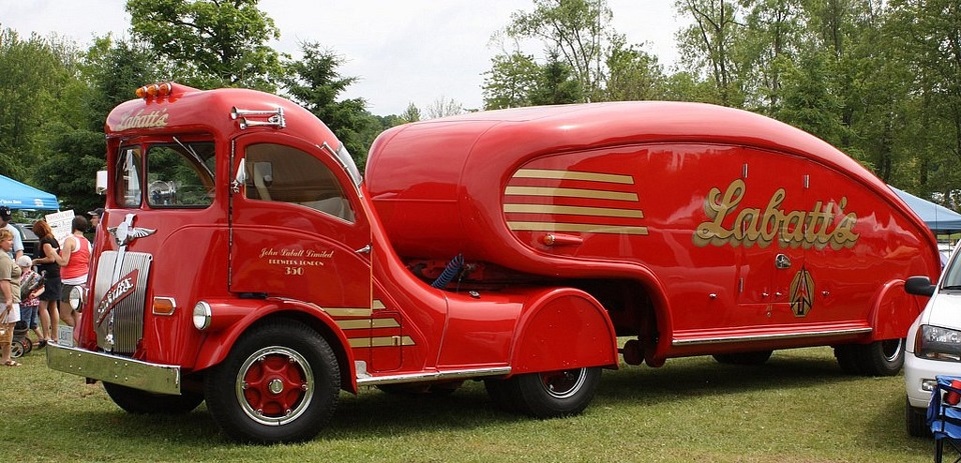 Labatt Streamliner - версия 1947 года