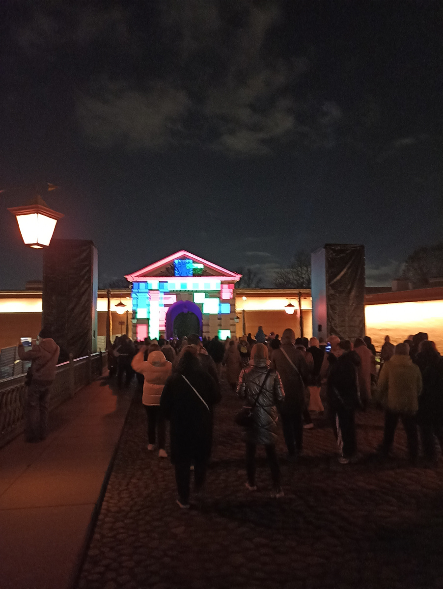 Световое шоу на Иоановских воротах 