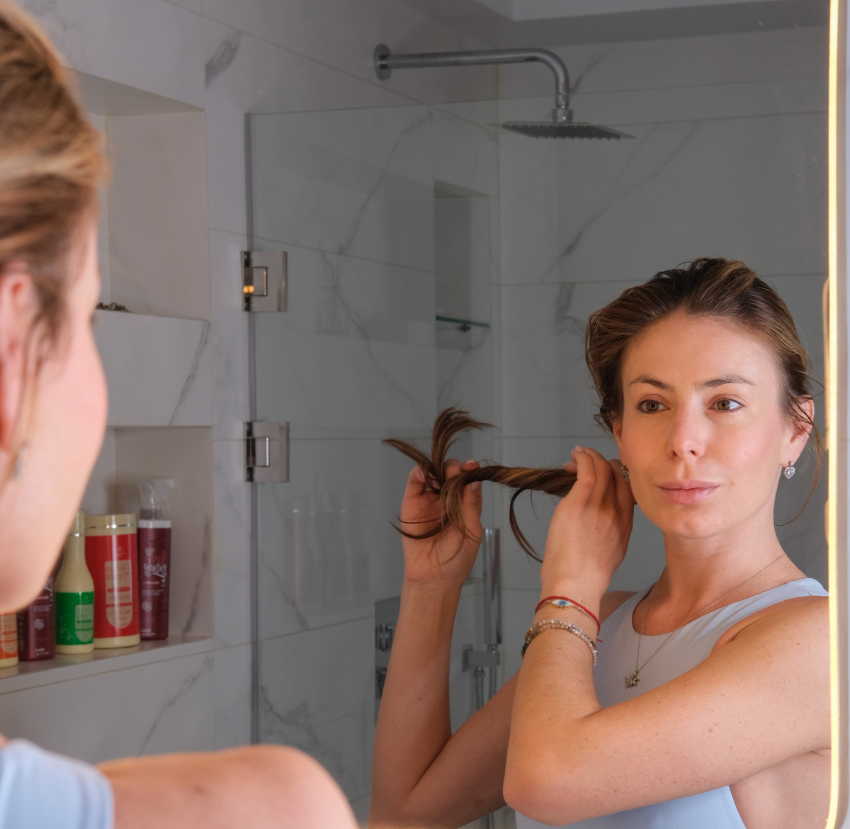 Какой уход необходим окрашенным волосам