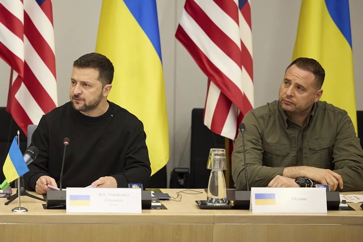    Владимир Зеленский и Андрей Ермак.