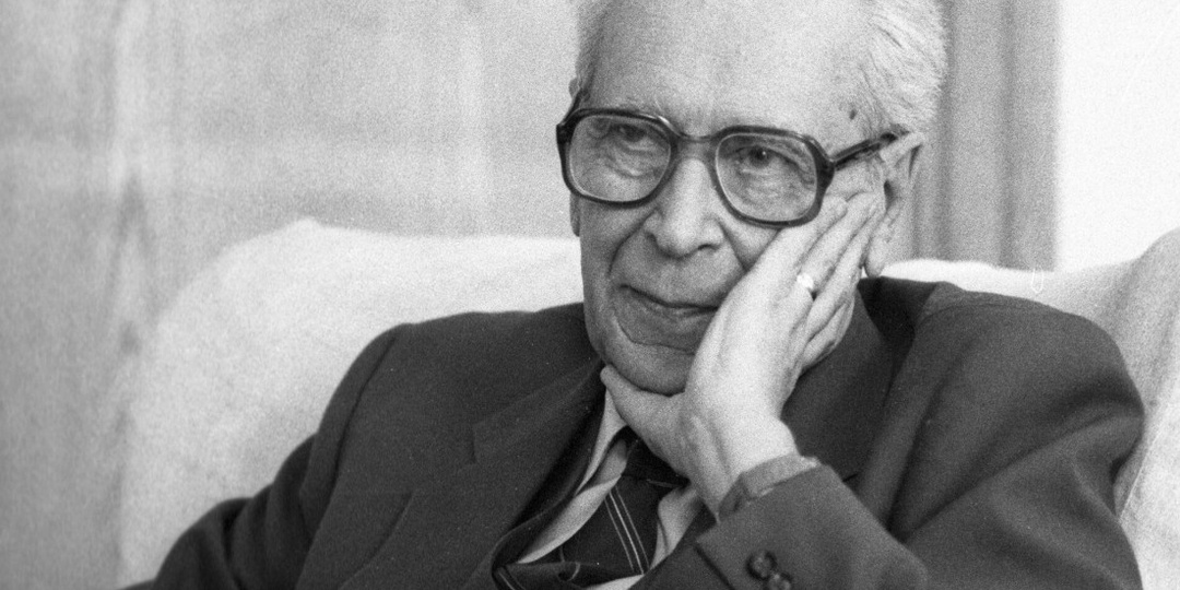 4 фразы невежественных женщин: мнение Дмитрия Лихачёва