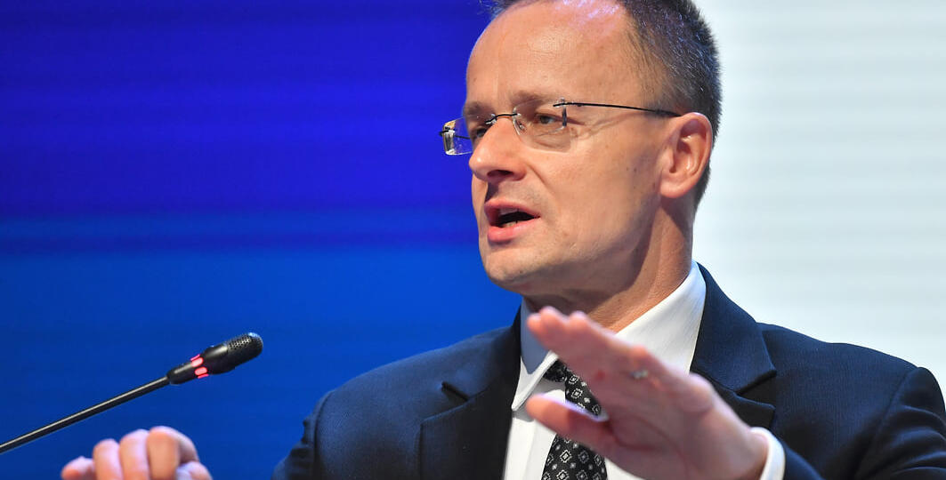 Сийярто: Путин и Орбан договорились провести возможный саммит РФ и США в Венгрии