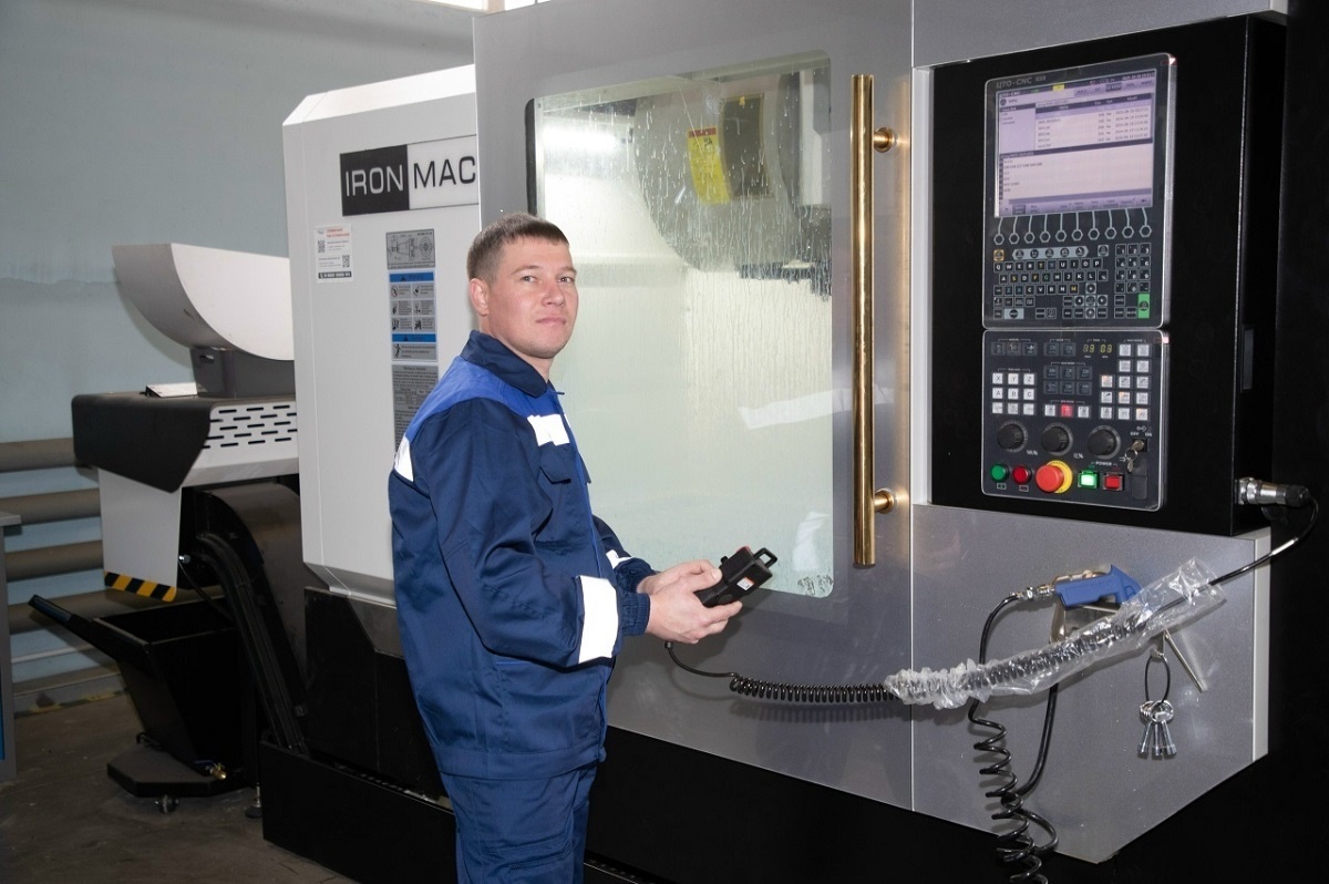    Александр Петров пошёл по стопам родителей