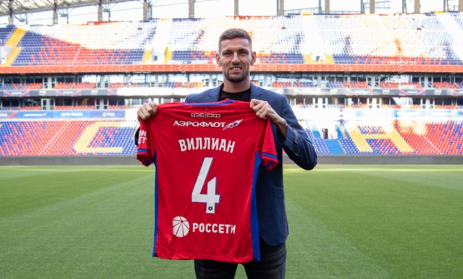    Виллиан Роша не смог помешать "Ахмату" забить первый гол. Фото: ПФК ЦСКА