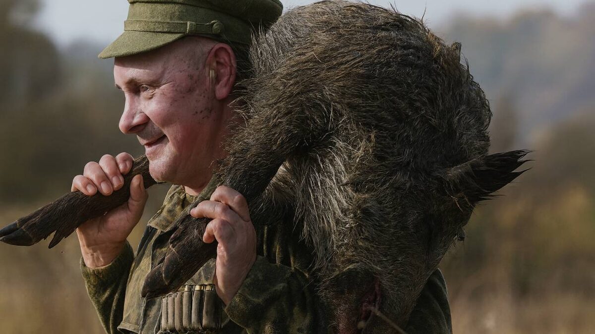 Опытный охотник дед Евстафий в молодости