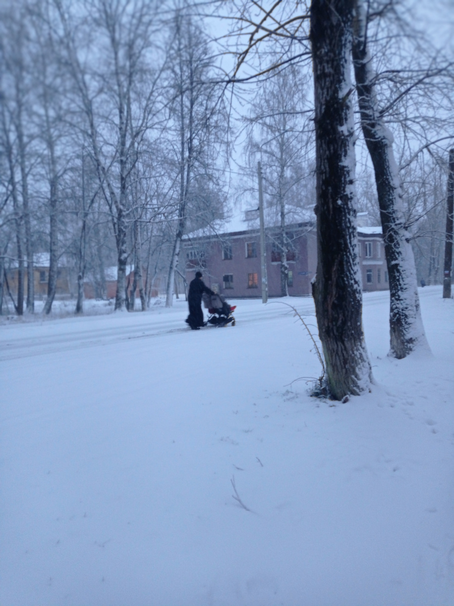 Провожаем папу на службу