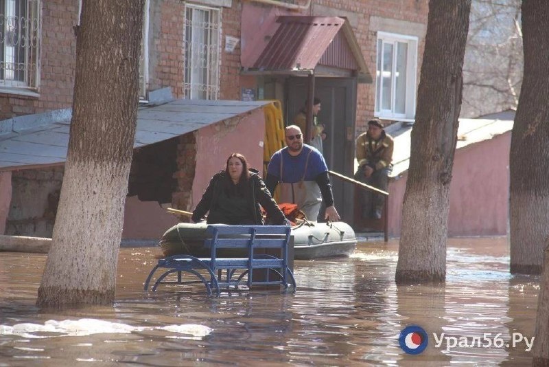    В Орске на капремонт многоквартирных домов после паводка 2024 года выделили почти 300 млн рублей за 2 года, но что-то идет не так