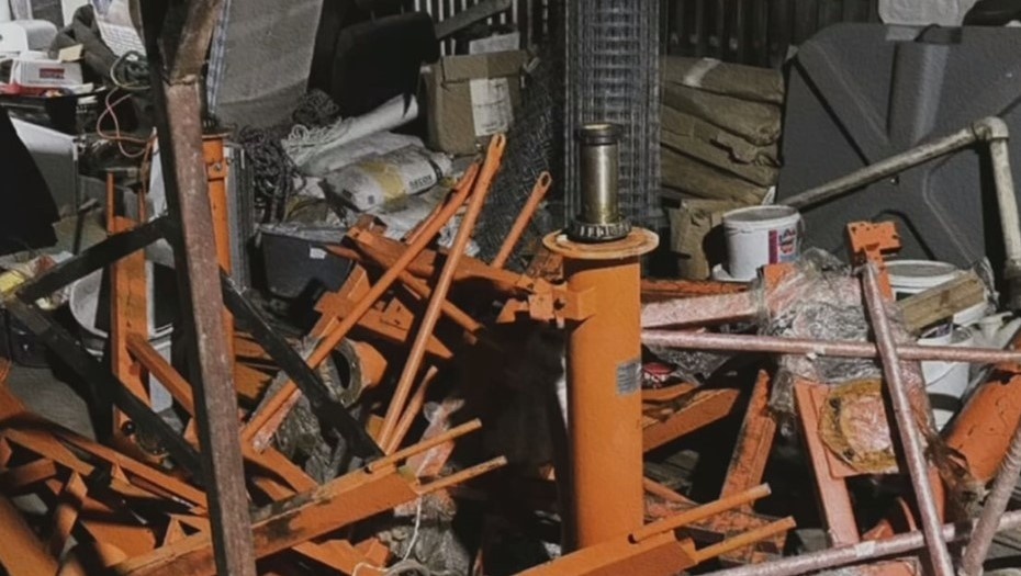    Снос нелегальных ангаров на улице Шелгунова в Петербурге Автор фото: ККИ