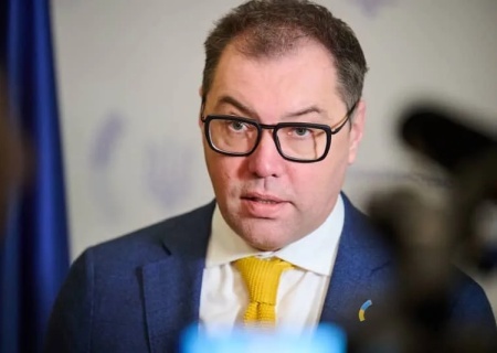    Посол Украины в ФРГ просит немецких политиков не критиковать США