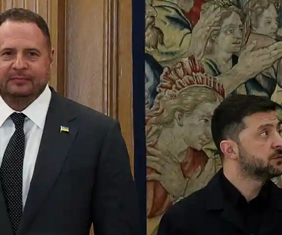 Зеленский отправил в отставку главу своего офиса