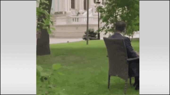    Зеленский - ещё в 2021 году пообещал, что уйдёт вместе с Ермаком. Видео: ТГ-канал @absatzmedia