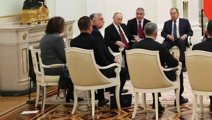    Путин и Орбан встретились в 14-й раз с тех пор, как венгерский гость стал премьером. И в составе принимающей делегации был Сергей Лавров. Фото: сайт президента России