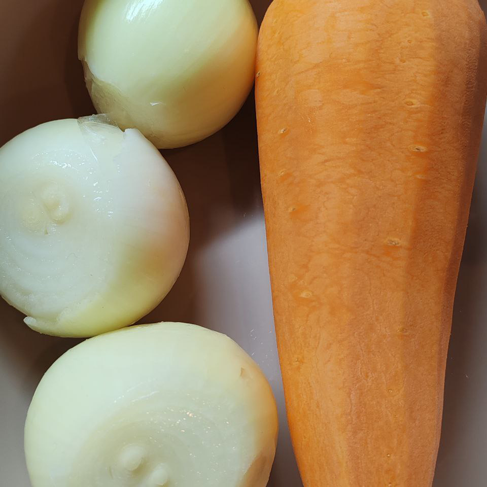 Лук  с морковью