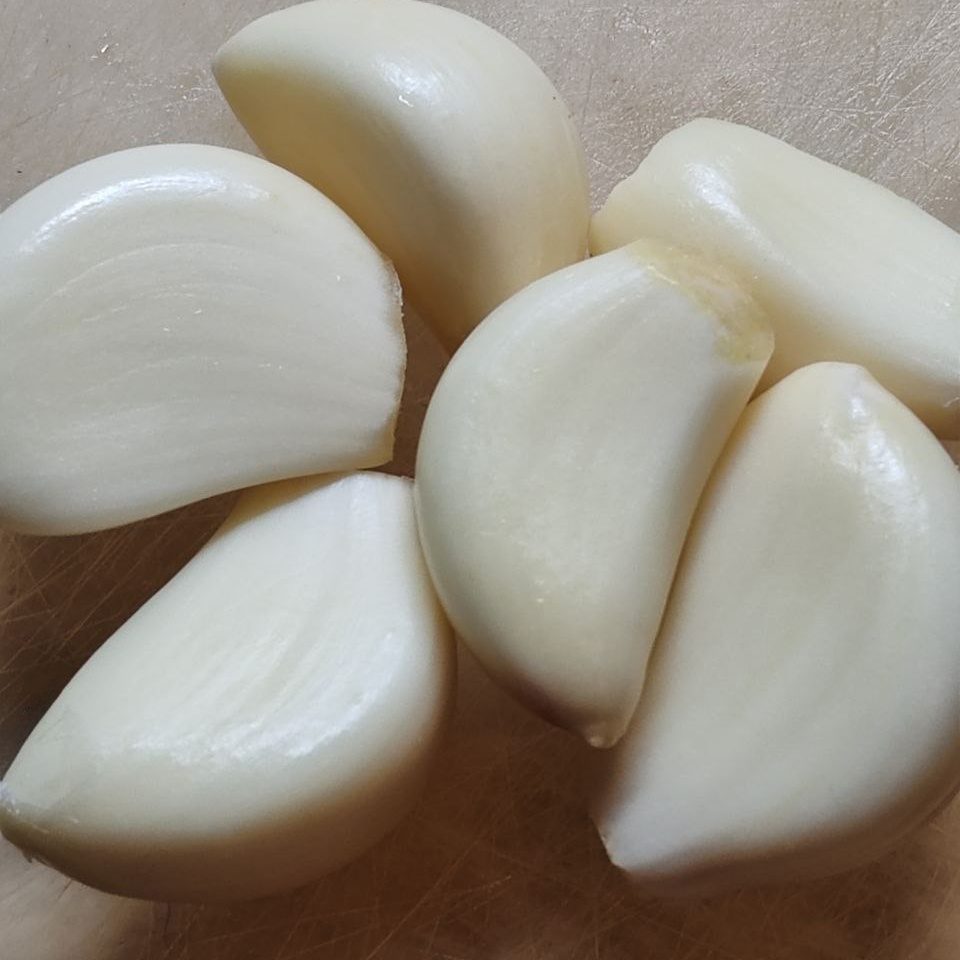 Чеснок свежий