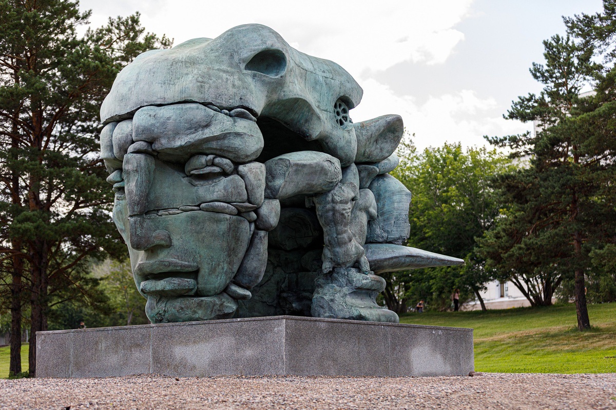 Скульптура Даши Намдакова "Трансформация" в г. Красноярск