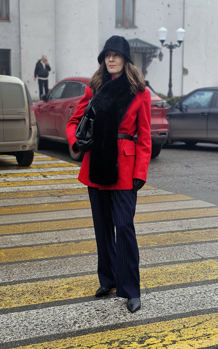 Артикулы: пальто 216794068 на WB, шарф 2975141566 и панама 2731143839