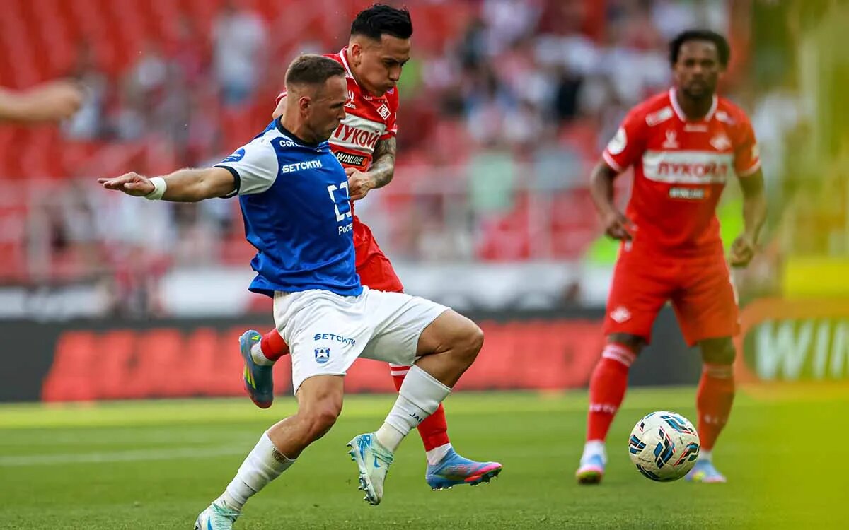 "Балтика" - "Спартак" - центральный матч 17 тура