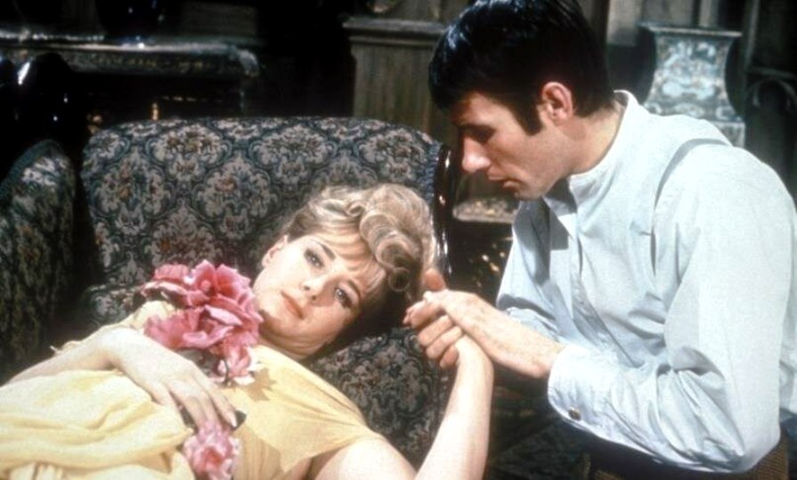 "Идиот" (1966). Фильм английской корпорации ВВС. В главных ролях Энтони Бэйт (Настасья Филипповна) и Дэвид Бак (Мышкин).